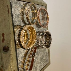 Lot of bracelets silver tone and goldtone